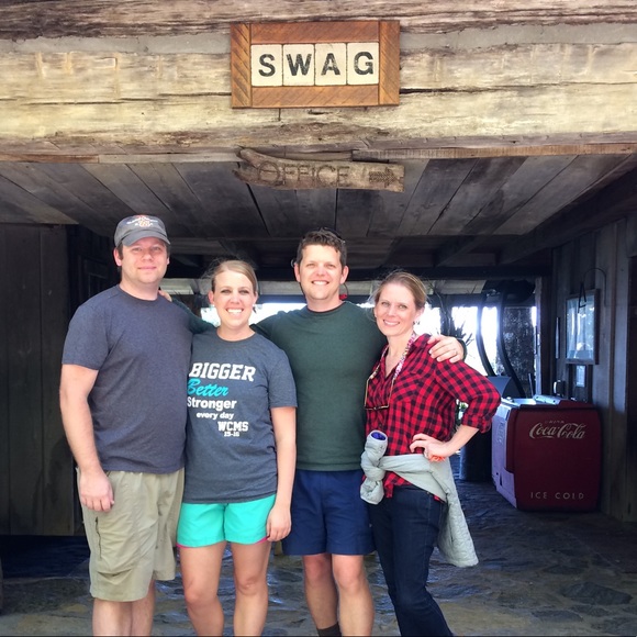 Meet Your Posher - Picture 2 of 3